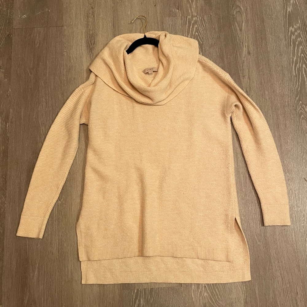 Super comfy LOFT turtle neck